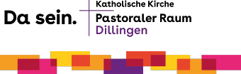 Das Logo des Pastoralen Raum Dillingen ist ein Kachelweg in den Farben Gelb, Orange, Lila, Magenta und Rot und darüber der Slogan Da sein sowie einem Lila Kreuz mit dem Hinweis katholische Kirche